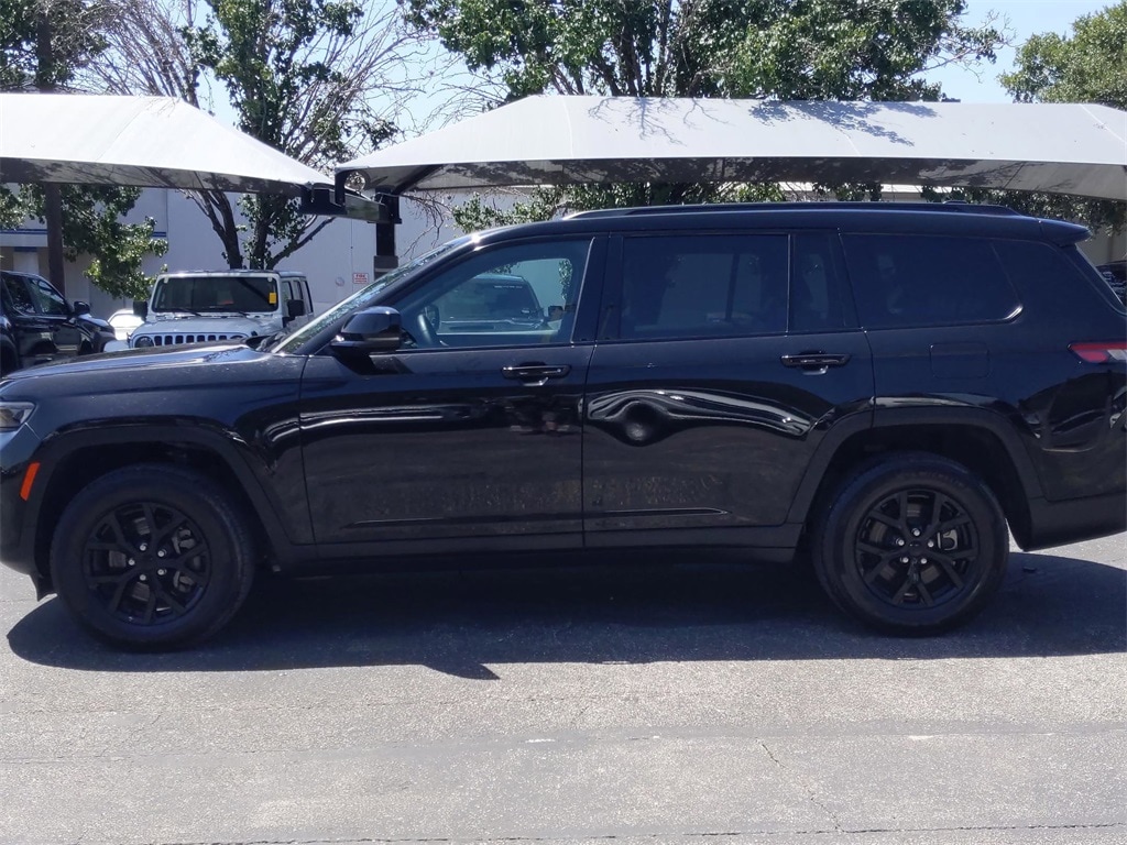 Thumbnail: 2024 Jeep Grand Cherokee L - 8