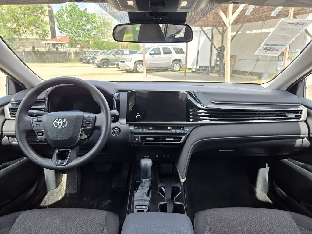 Thumbnail: 2025 Toyota Camry - 24