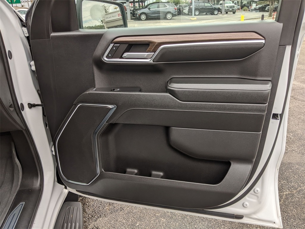 Thumbnail: 2024 Chevrolet Silverado 1500 - 27