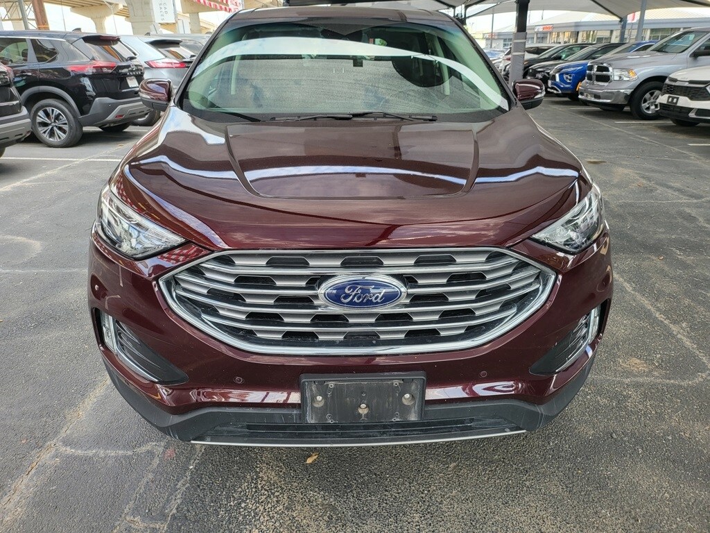 2024 Ford Edge Titanium photo 2