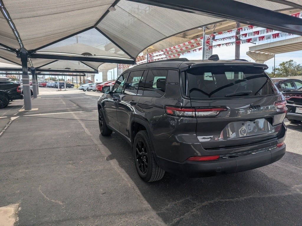 Thumbnail: 2024 Jeep Grand Cherokee L - 10