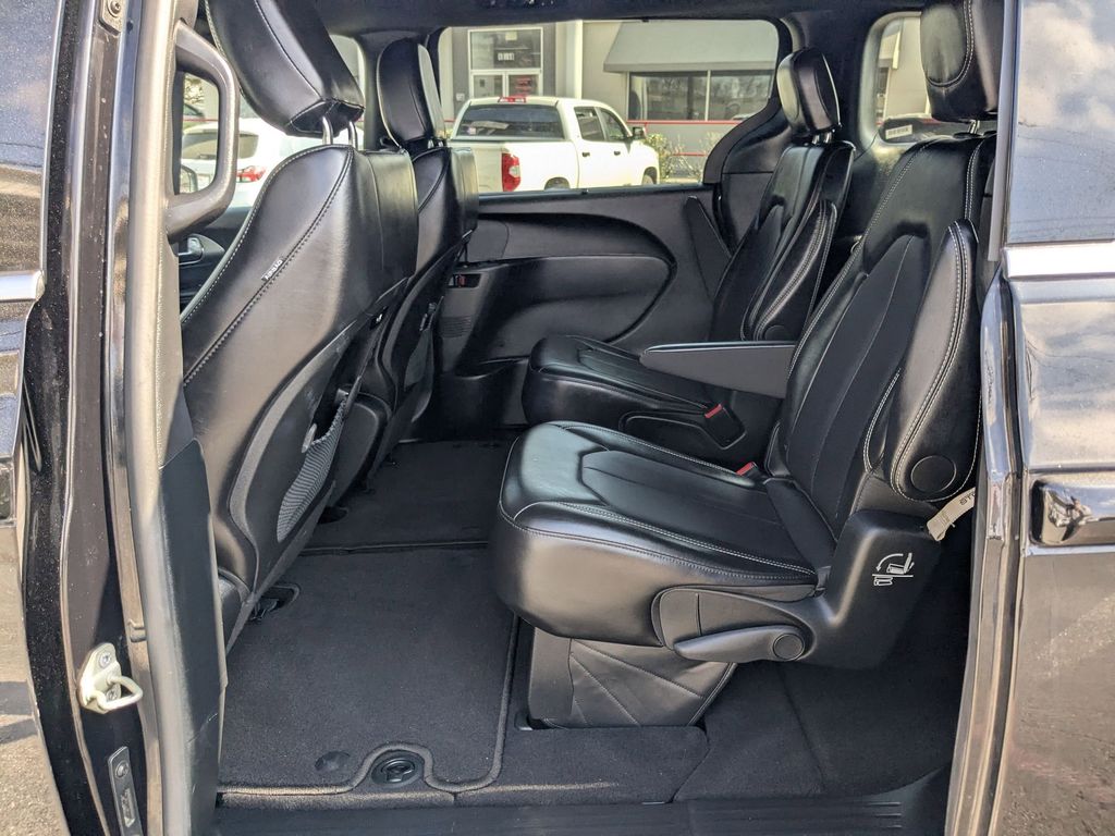 Thumbnail: 2025 Chrysler Pacifica - 24