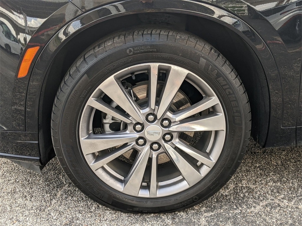 Thumbnail: 2024 Cadillac XT6 - 34