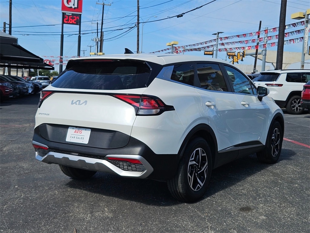 Thumbnail: 2023 Kia Sportage - 5