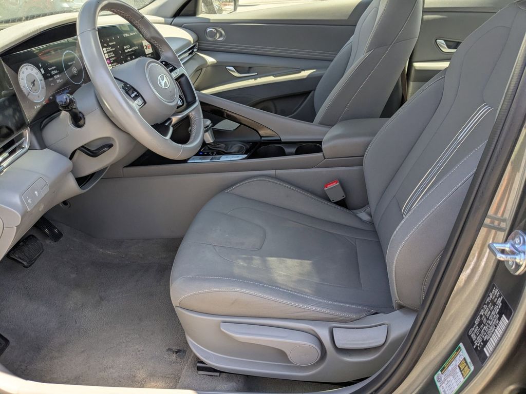 Thumbnail: 2025 Hyundai Elantra - 11