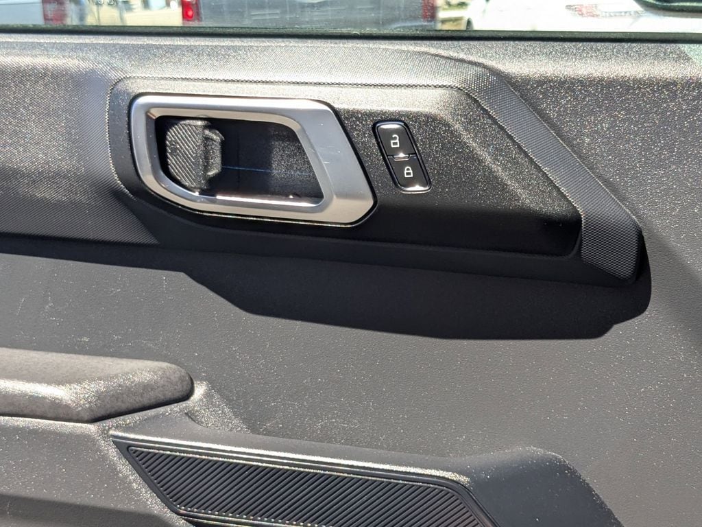 Thumbnail: 2025 Ford Bronco - 15