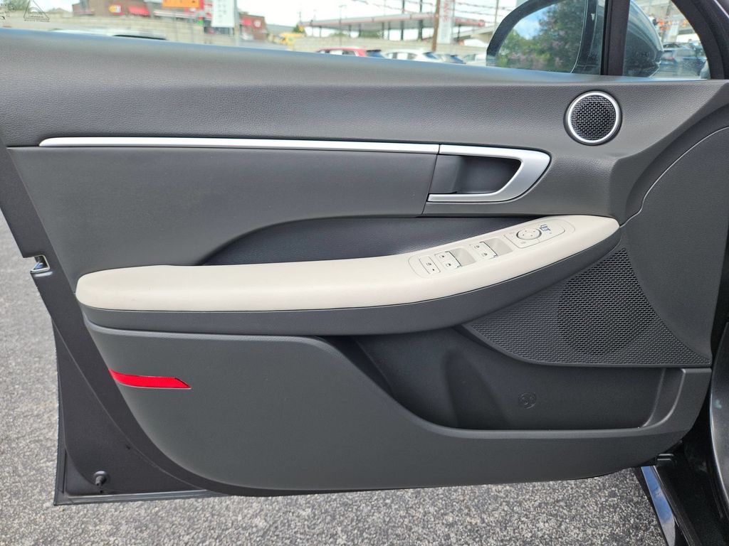 2025 Hyundai Sonata SEL - Photo 14