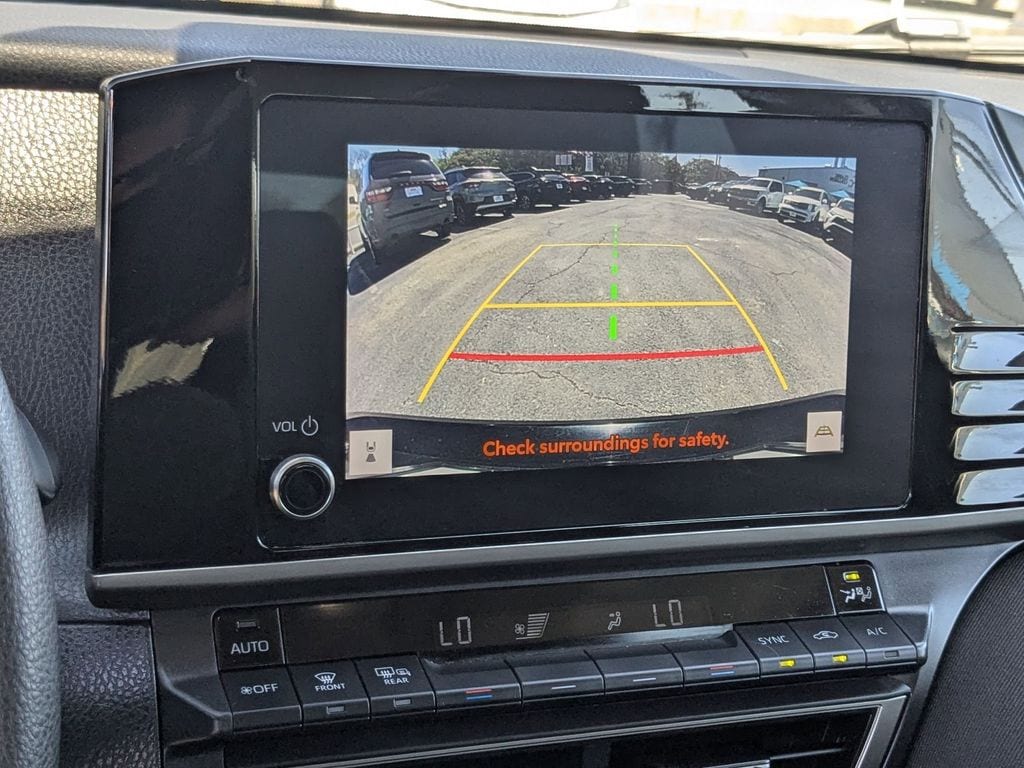 Thumbnail: 2025 Toyota Camry - 20