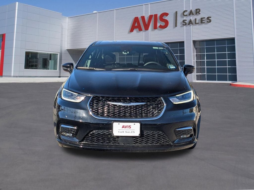 Thumbnail: 2025 Chrysler Pacifica - 10