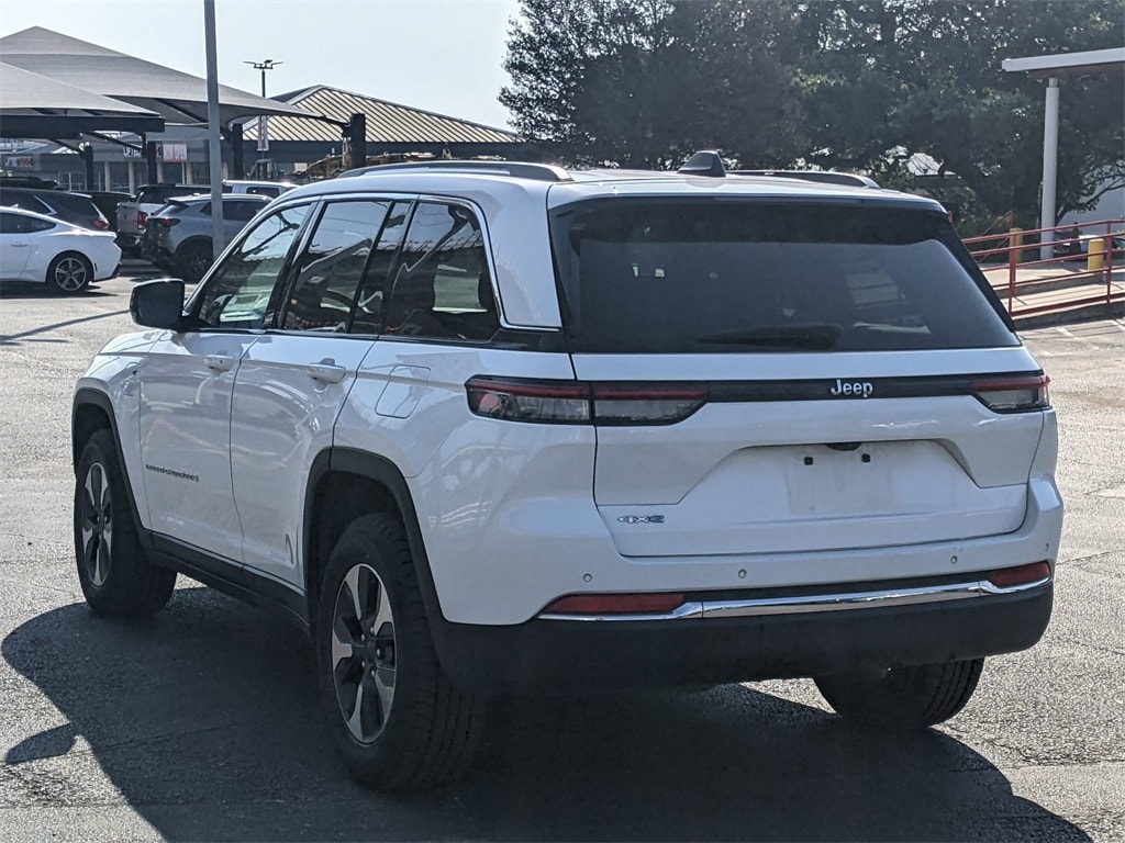 Thumbnail: 2023 Jeep Grand Cherokee - 7