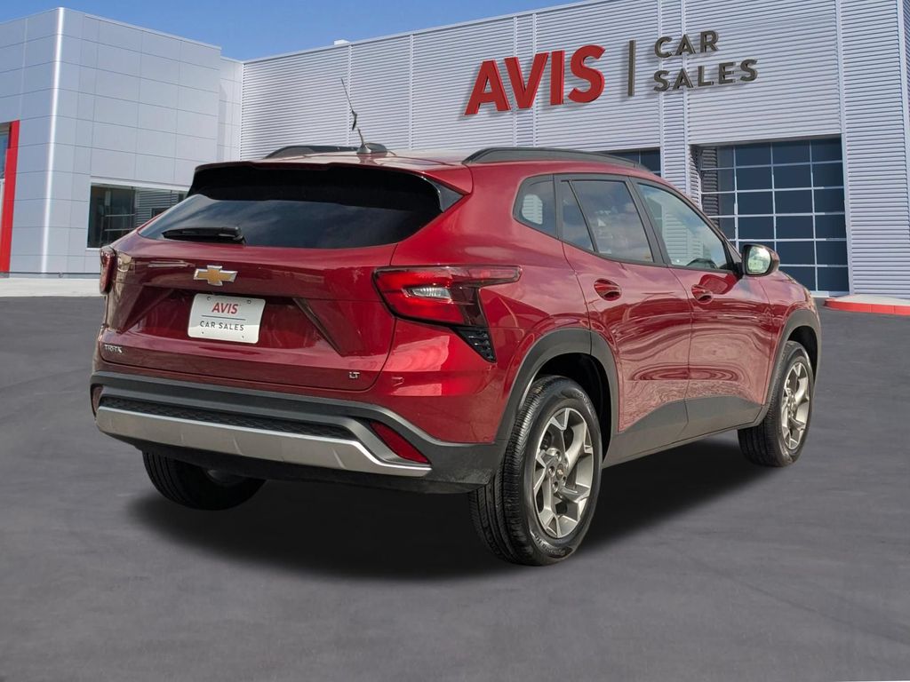 Thumbnail: 2025 Chevrolet Trax - 6