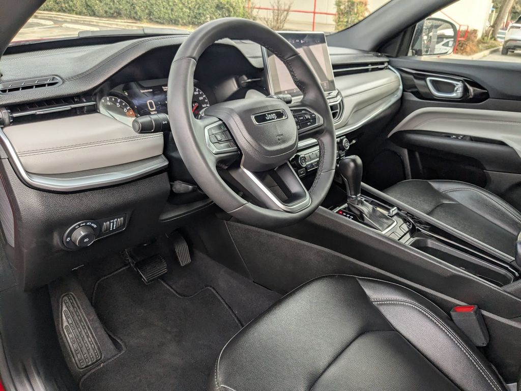 Thumbnail: 2025 Jeep Compass - 13