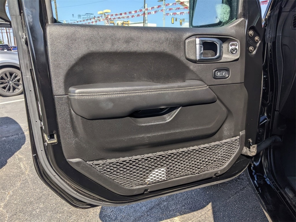 Thumbnail: 2023 Jeep Wrangler - 20