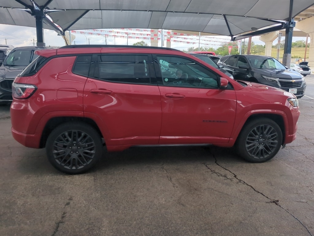 Thumbnail: 2023 Jeep Compass - 9