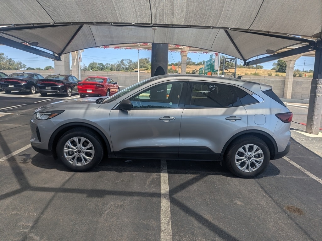 Thumbnail: 2024 Ford Escape - 8