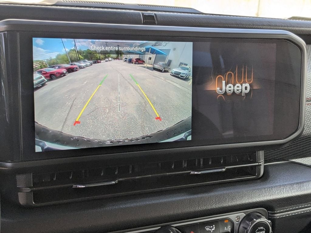 Thumbnail: 2025 Jeep Wrangler - 21