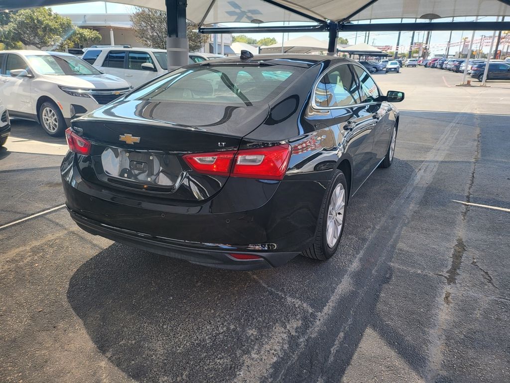 Thumbnail: 2024 Chevrolet Malibu - 3
