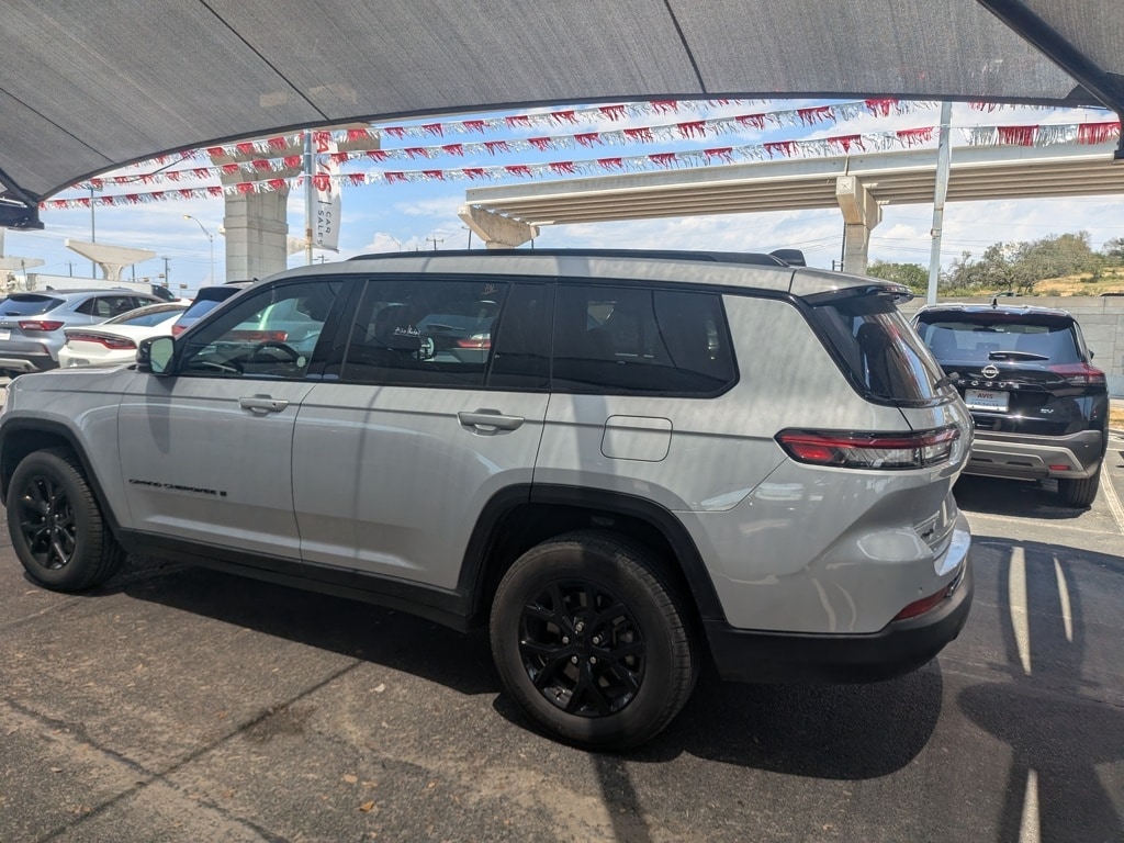 Thumbnail: 2024 Jeep Grand Cherokee L - 6