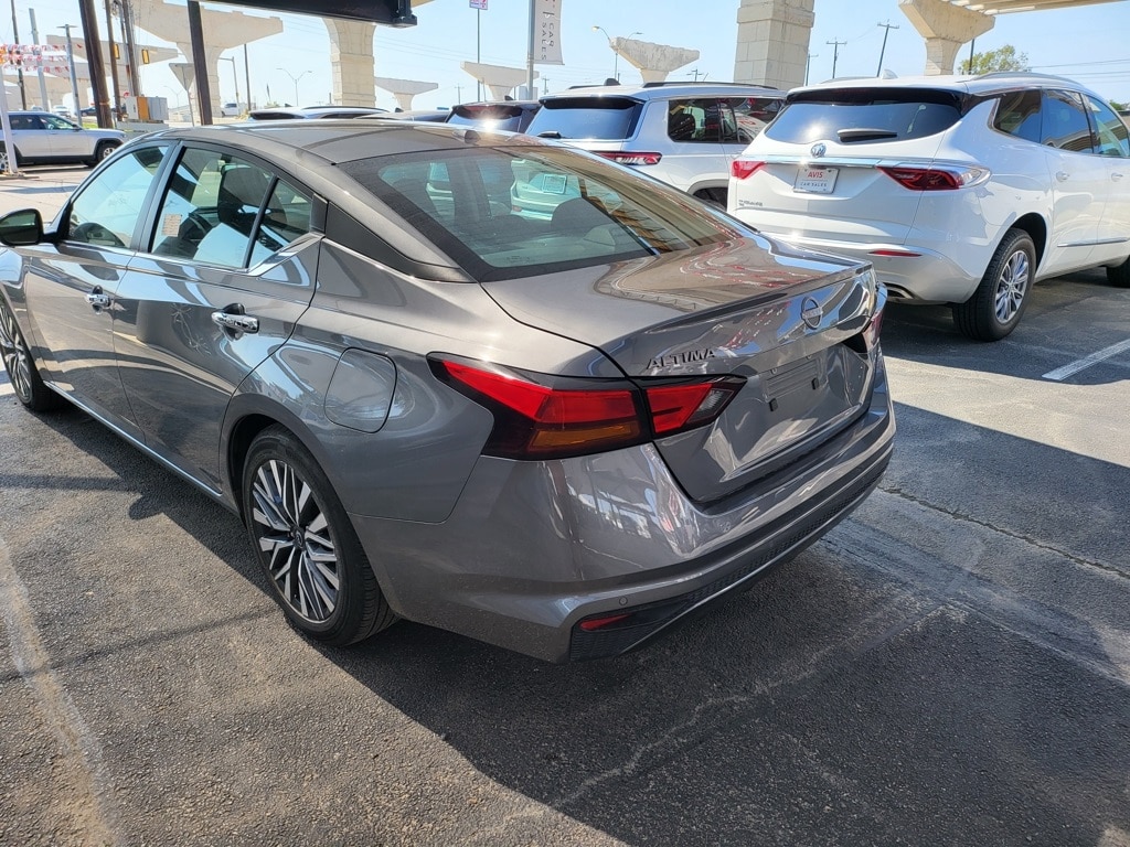 Thumbnail: 2024 Nissan Altima - 8