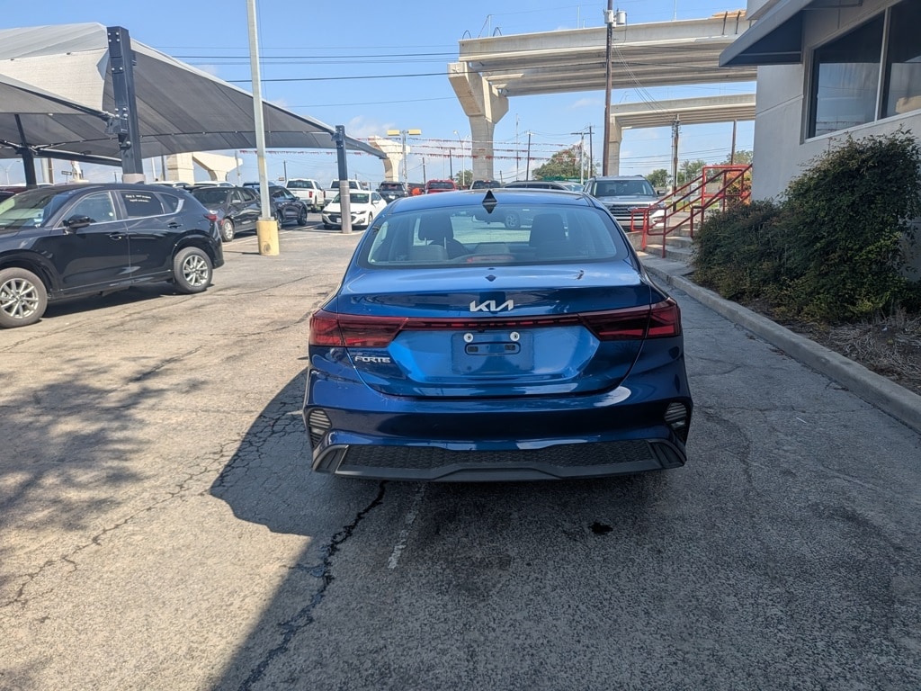 Thumbnail: 2024 Kia Forte - 6