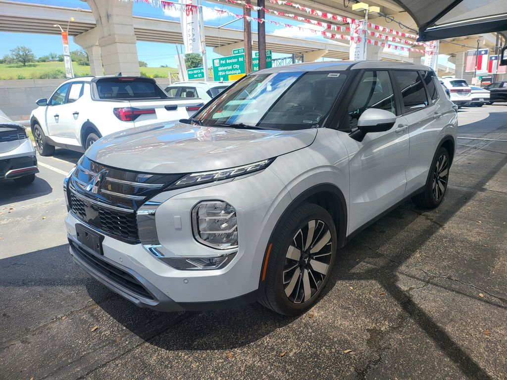 2025 Mitsubishi Outlander SE S-AWC's photo