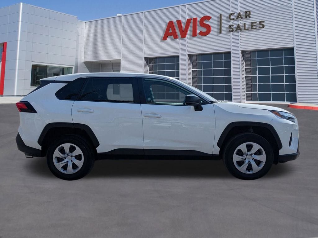 Thumbnail: 2025 Toyota RAV4 - 6