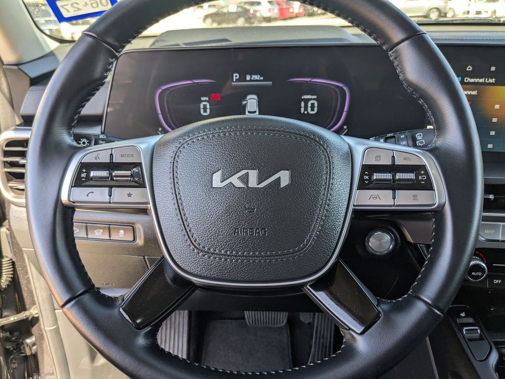 Thumbnail: 2025 Kia Telluride - 16