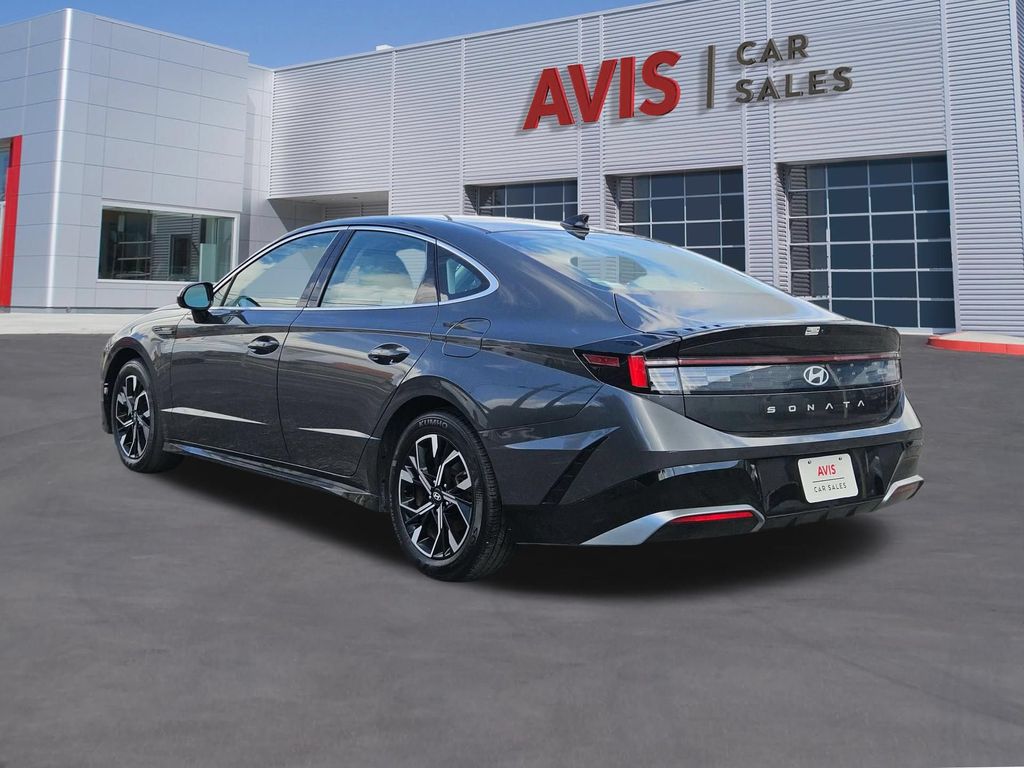 2025 Hyundai Sonata SEL - Photo 9