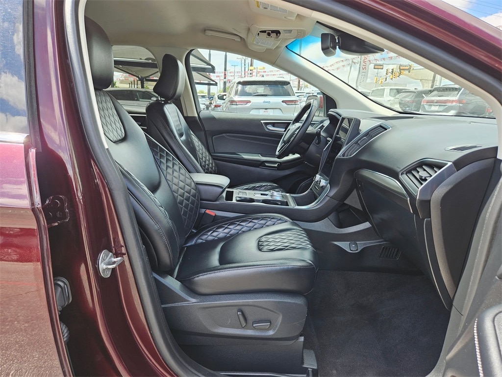 Thumbnail: 2024 Ford Edge - 26