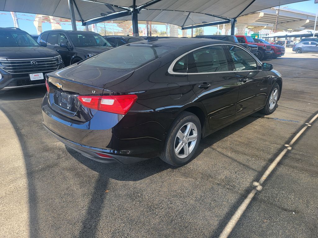 Thumbnail: 2024 Chevrolet Malibu - 4