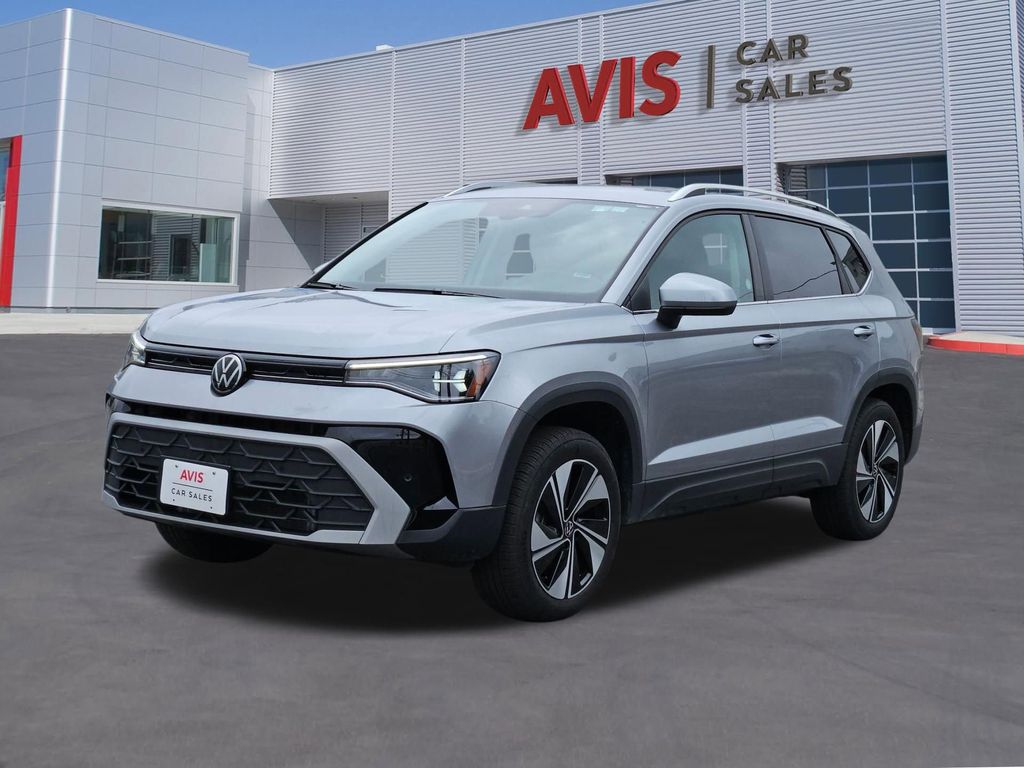2025 Volkswagen Taos 1.5T SE 4Motion's photo