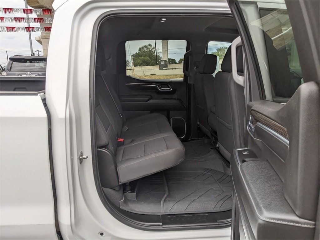 Thumbnail: 2024 Chevrolet Silverado 1500 - 28
