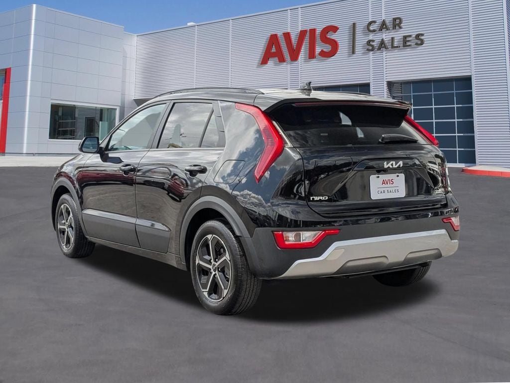Thumbnail: 2025 Kia Niro - 3