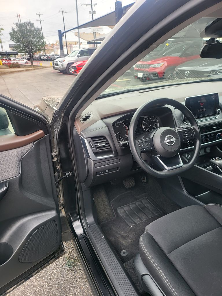 Thumbnail: 2023 Nissan Rogue - 5