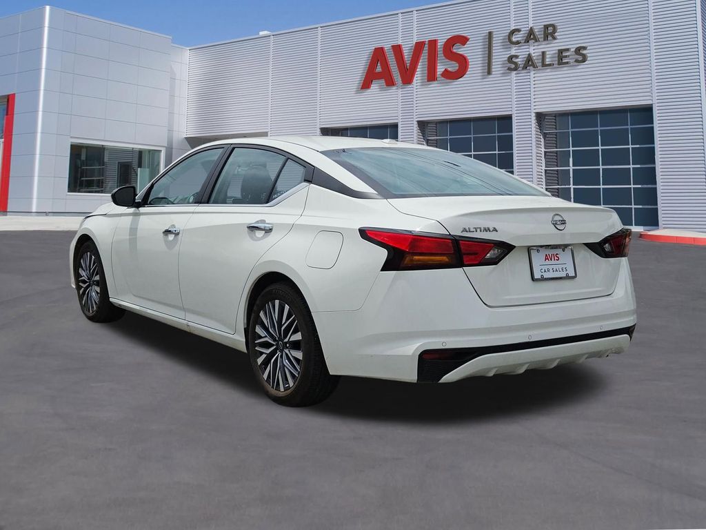Thumbnail: 2025 Nissan Altima - 3