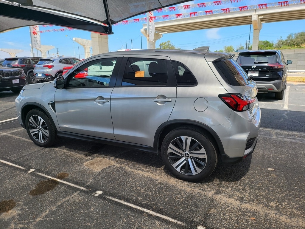 Thumbnail: 2024 Mitsubishi Outlander Sport - 8