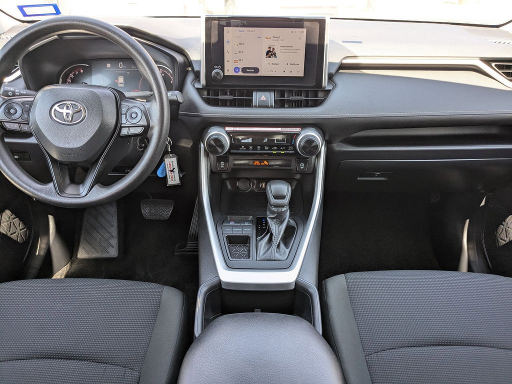Thumbnail: 2025 Toyota RAV4 - 21