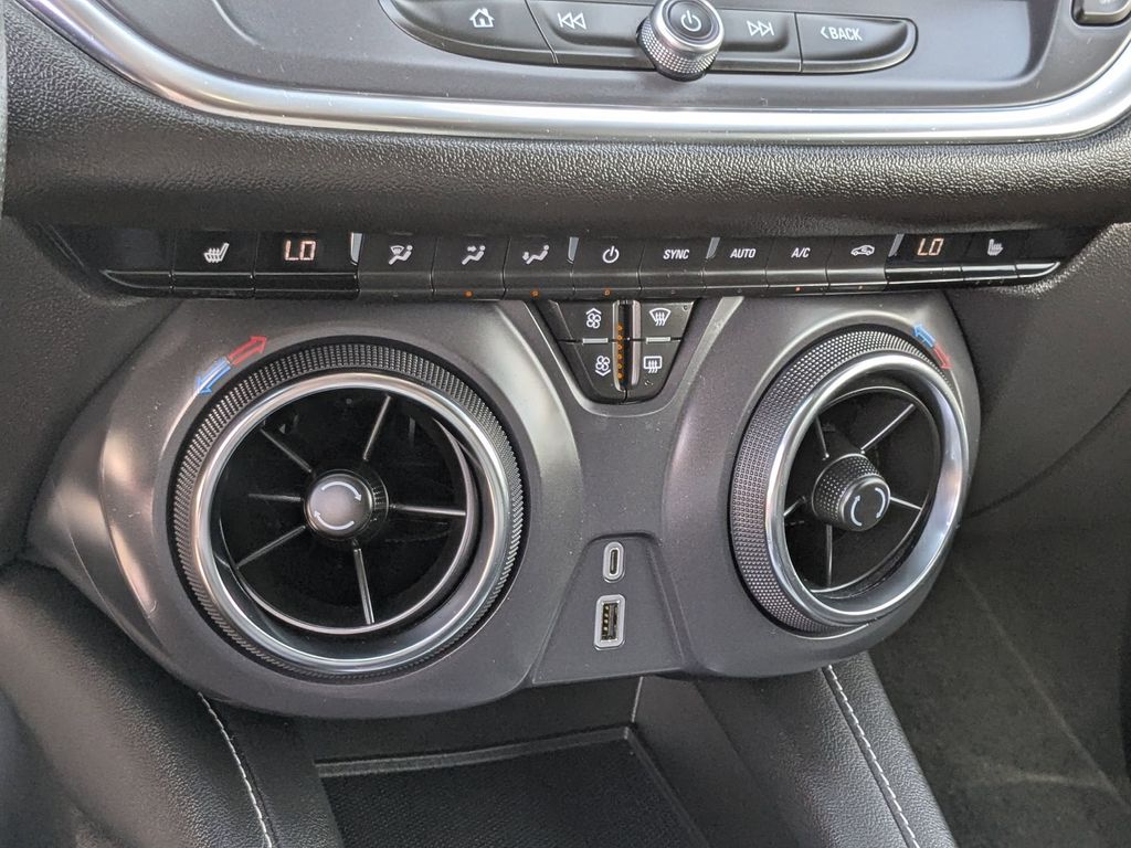 Thumbnail: 2025 Chevrolet Blazer - 23