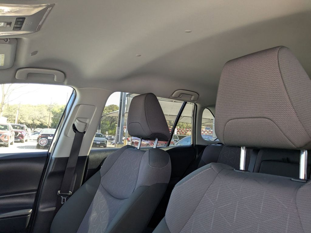 Thumbnail: 2025 Toyota RAV4 - 23