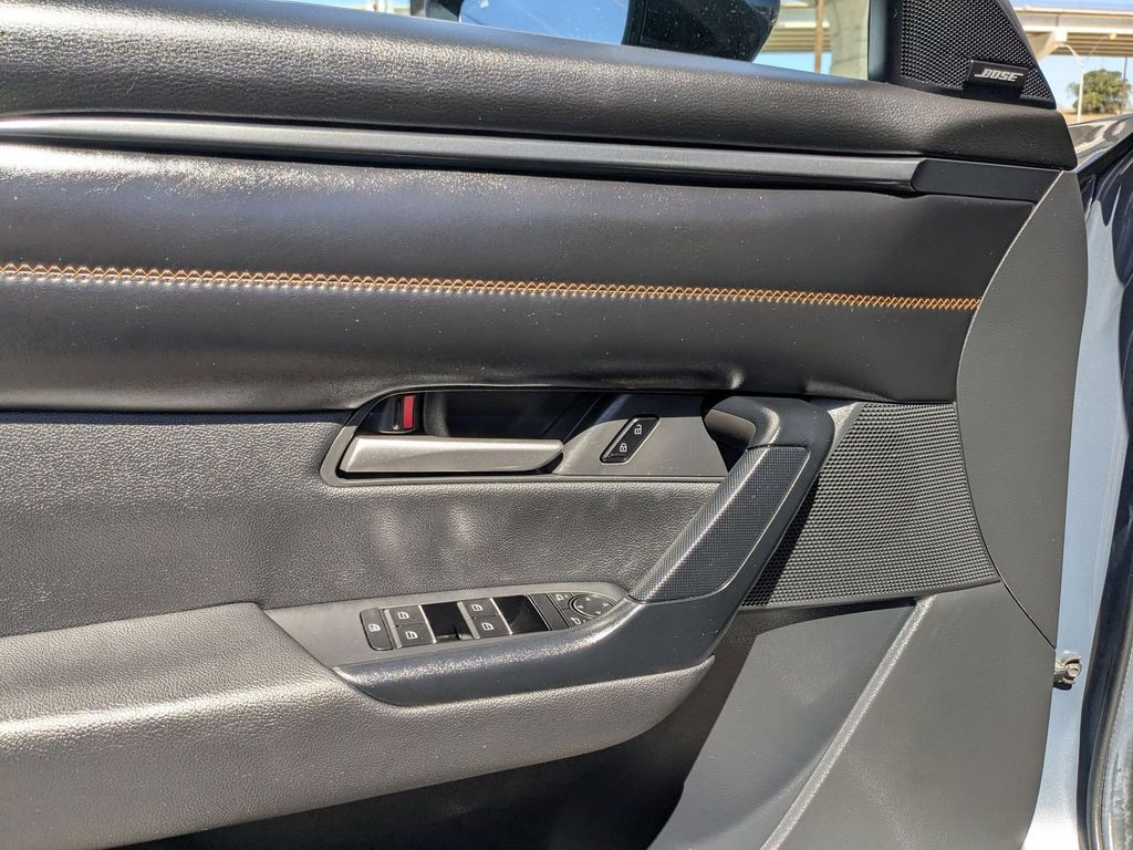 Thumbnail: 2025 Mazda CX-50 - 15