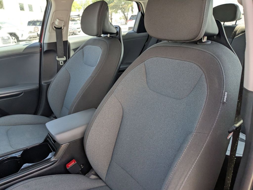 Thumbnail: 2025 Kia K4 - 14