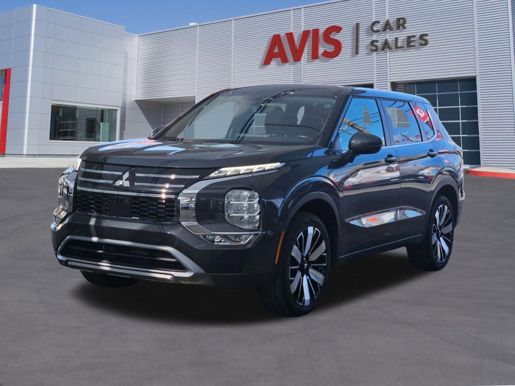 2025 Mitsubishi Outlander SE S-AWC's photo