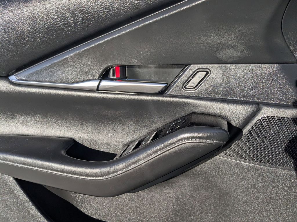 Thumbnail: 2025 Mazda CX-30 - 15