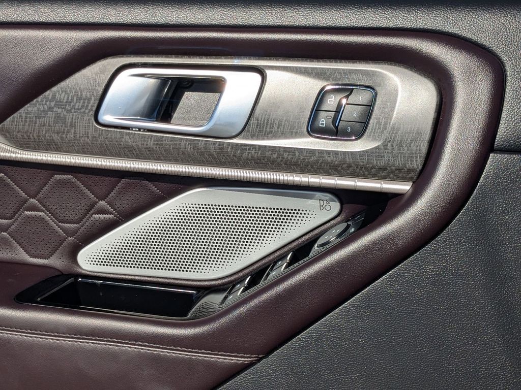 Thumbnail: 2025 Ford Explorer - 16