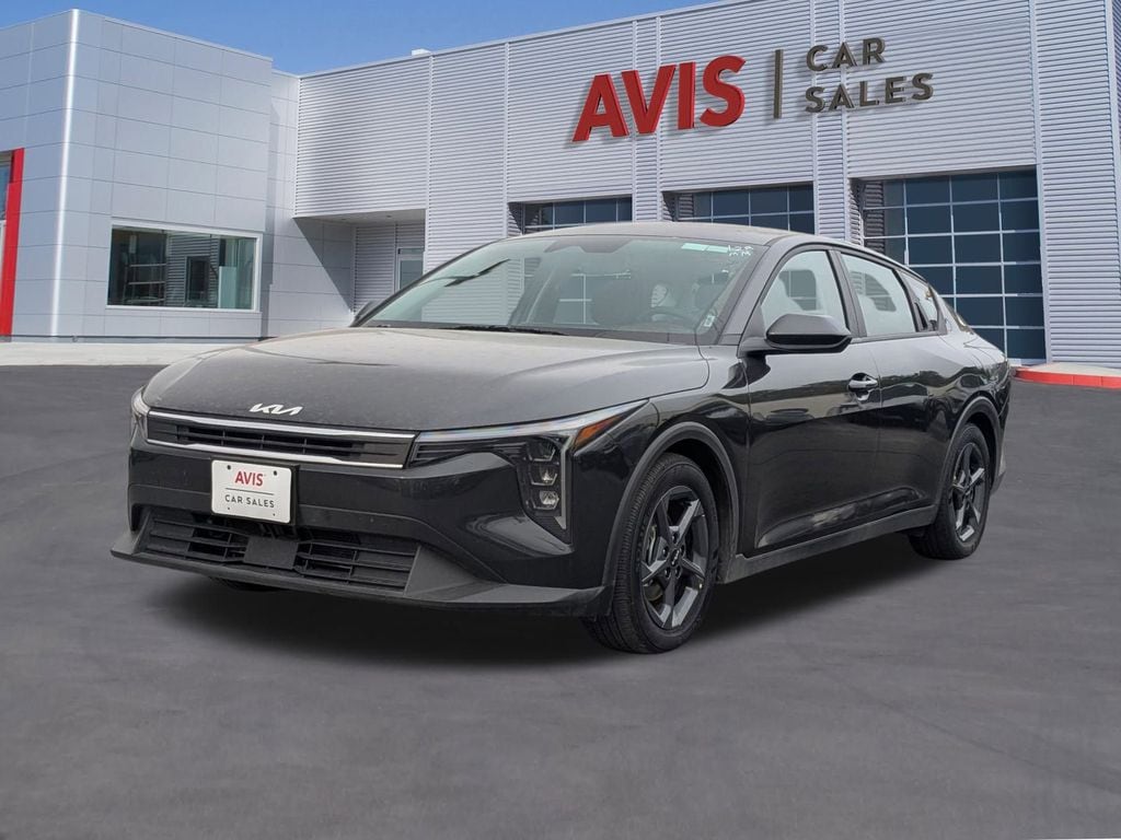 Thumbnail: 2025 Kia K4 - 1