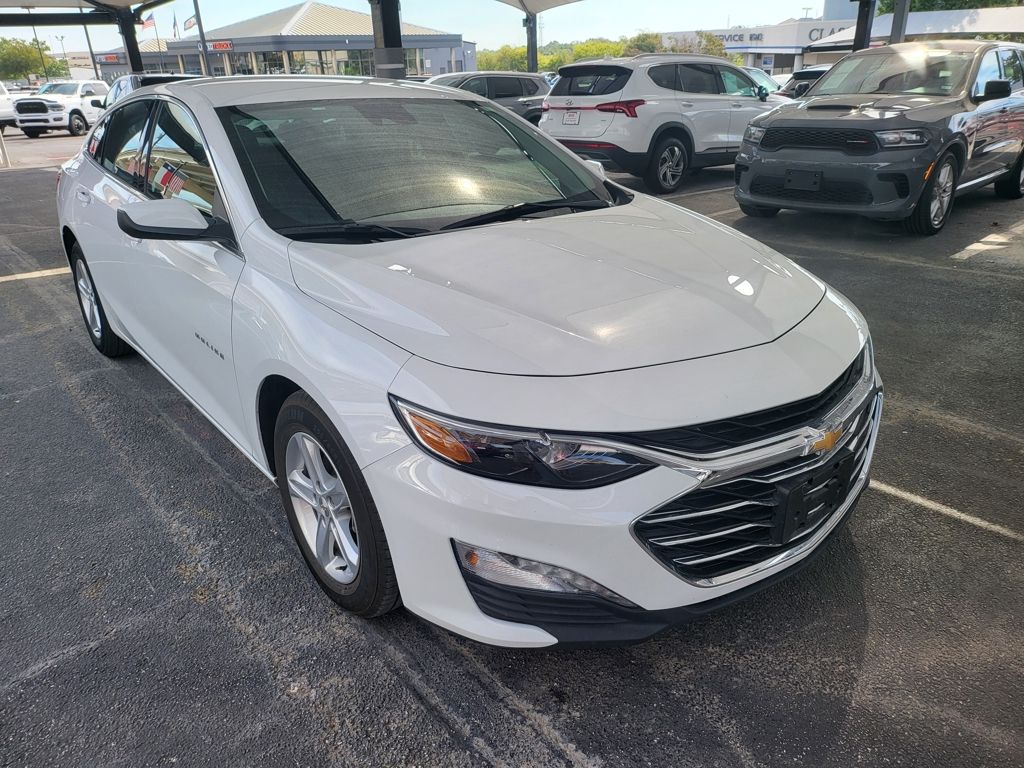 Thumbnail: 2024 Chevrolet Malibu - 5