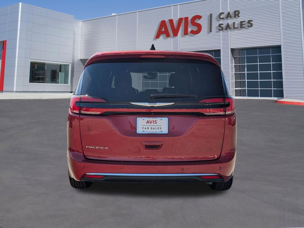 Thumbnail: 2025 Chrysler Pacifica - 5