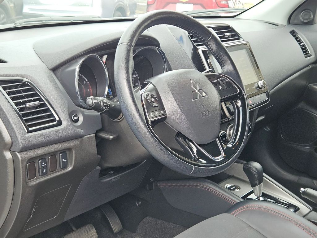 Thumbnail: 2025 Mitsubishi Outlander Sport - 13