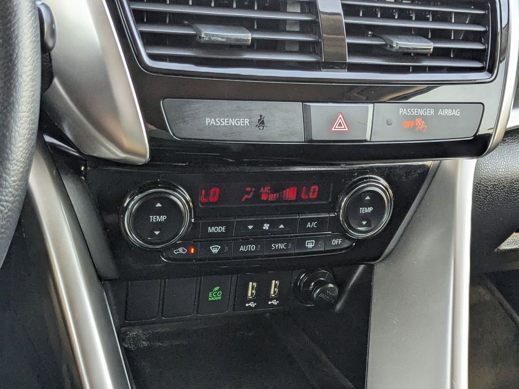 Thumbnail: 2025 Mitsubishi Eclipse Cross - 22