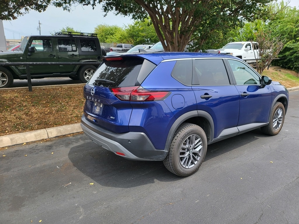 Thumbnail: 2023 Nissan Rogue - 8